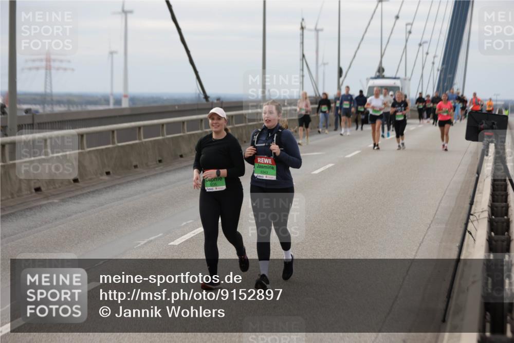 03.10.2025 - Köhlbrandbrückenlauf Jannik Wohlers http://msf.ph/oto/9152897 03.10.2025 16:02:40 Position 1 8235, 8343 meine-sportfotos.de