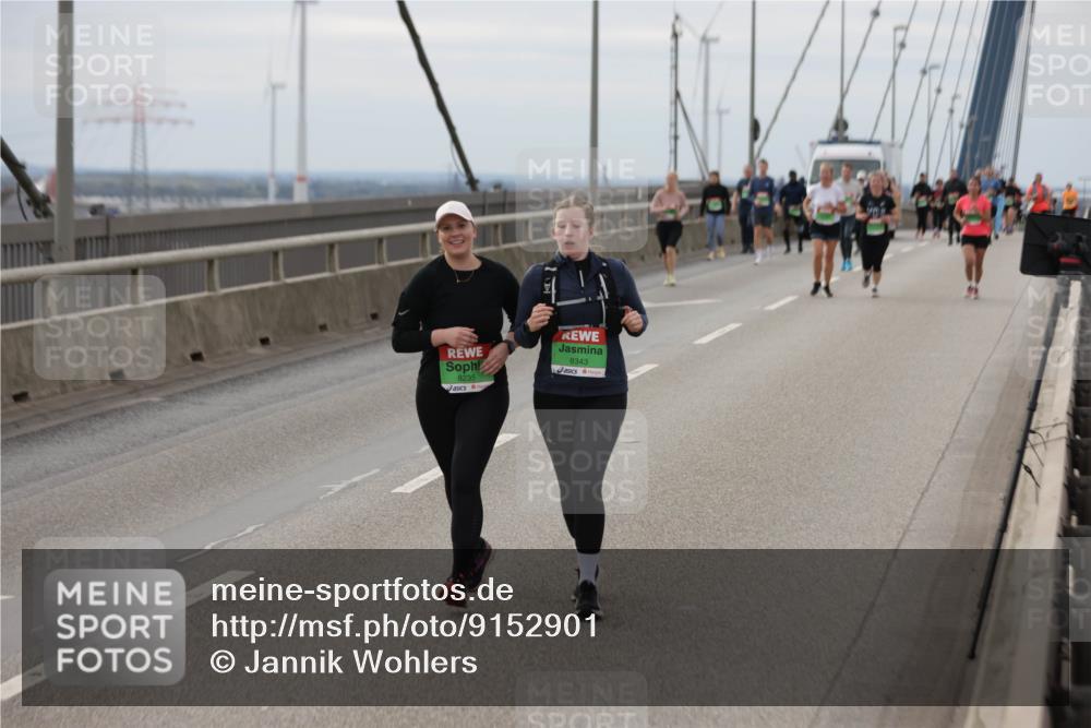 03.10.2025 - Köhlbrandbrückenlauf Jannik Wohlers http://msf.ph/oto/9152901 03.10.2025 16:02:41 Position 1 8235, 8343 meine-sportfotos.de