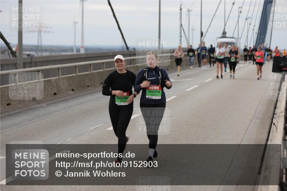 03.10.2025 - Köhlbrandbrückenlauf Jannik Wohlers http://msf.ph/oto/9152903 03.10.2025 16:02:41 Position 1 8235, 8343 meine-sportfotos.de