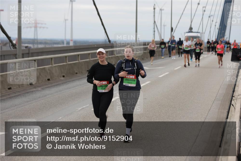 03.10.2025 - Köhlbrandbrückenlauf Jannik Wohlers http://msf.ph/oto/9152904 03.10.2025 16:02:41 Position 1 8235, 8343 meine-sportfotos.de