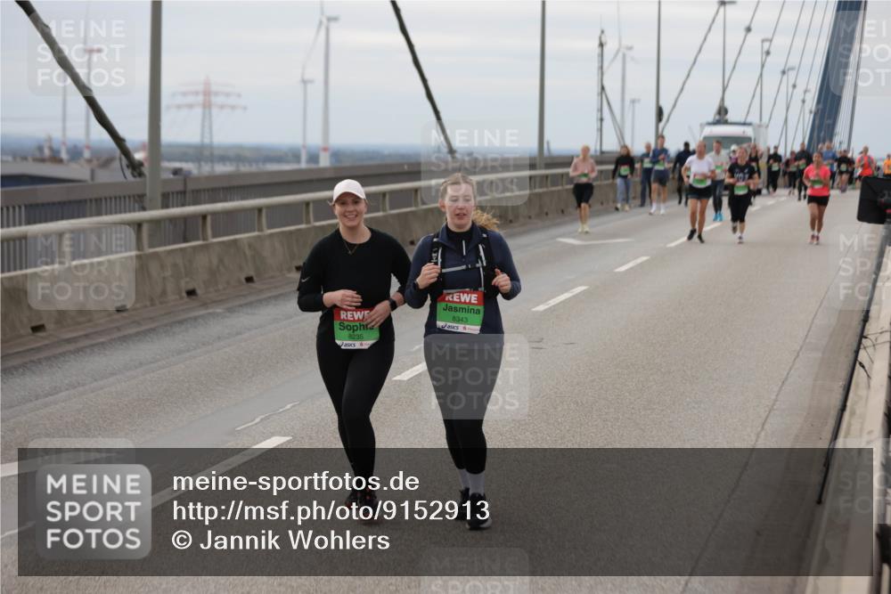 03.10.2025 - Köhlbrandbrückenlauf Jannik Wohlers http://msf.ph/oto/9152913 03.10.2025 16:02:41 Position 1 8235, 8343 meine-sportfotos.de