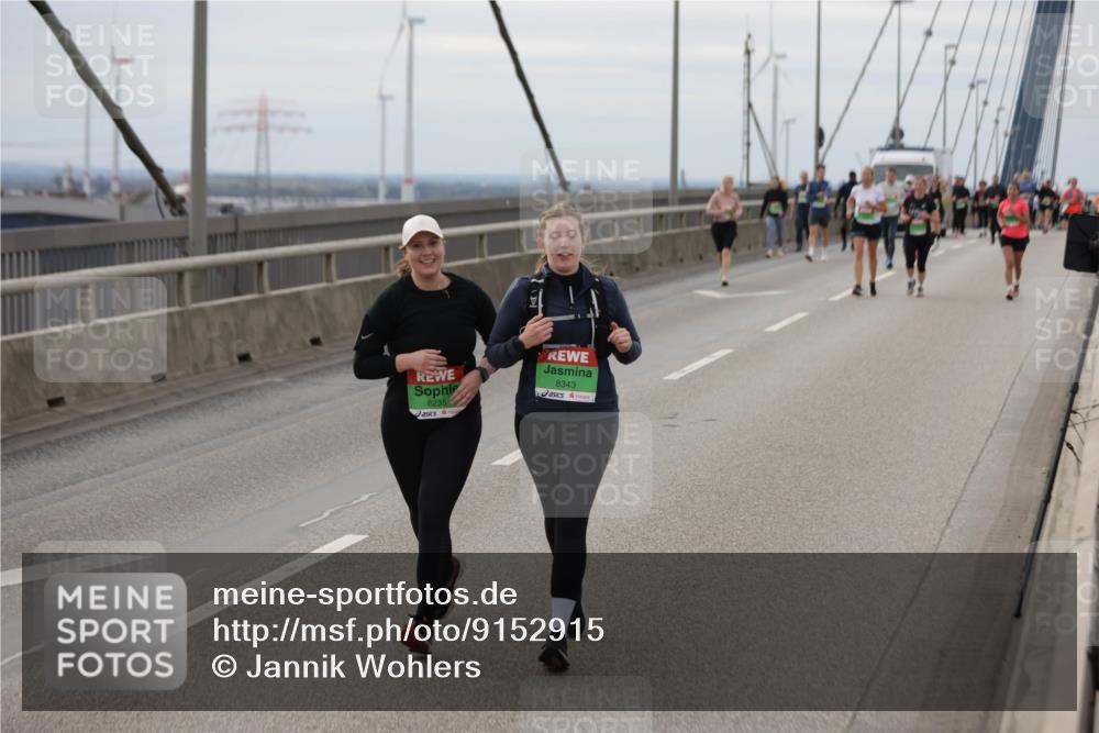 03.10.2025 - Köhlbrandbrückenlauf Jannik Wohlers http://msf.ph/oto/9152915 03.10.2025 16:02:41 Position 1 8235, 8343 meine-sportfotos.de