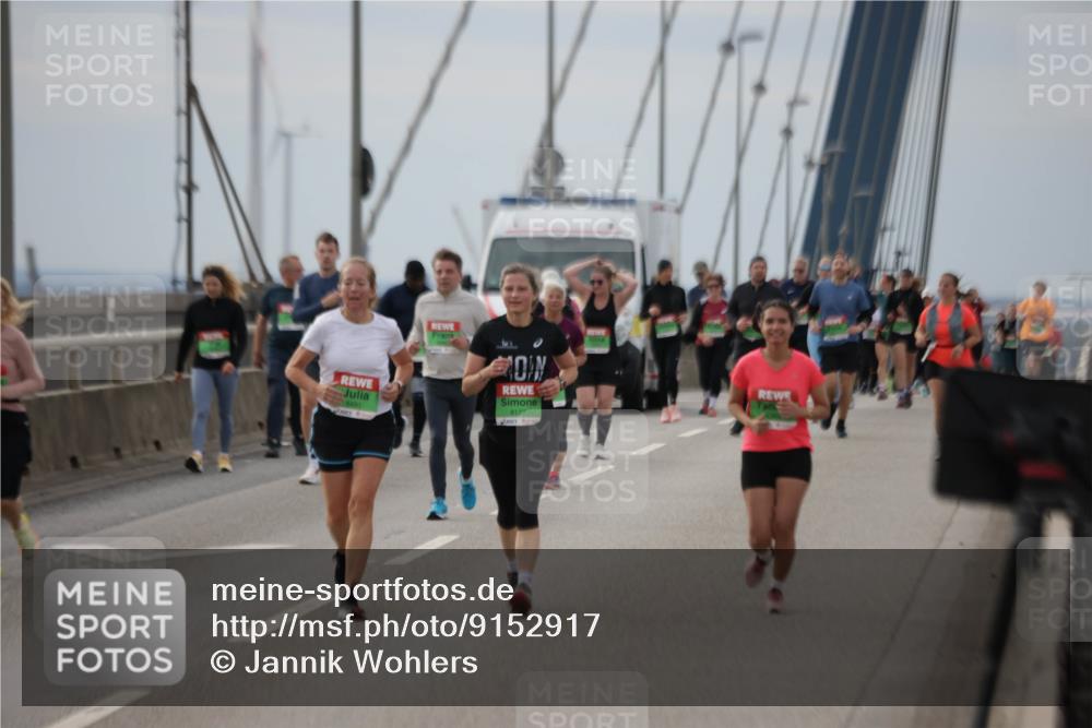 03.10.2025 - Köhlbrandbrückenlauf Jannik Wohlers http://msf.ph/oto/9152917 03.10.2025 16:02:43 Position 1 8177 meine-sportfotos.de