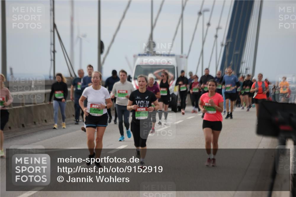 03.10.2025 - Köhlbrandbrückenlauf Jannik Wohlers http://msf.ph/oto/9152919 03.10.2025 16:02:43 Position 1 8177 meine-sportfotos.de