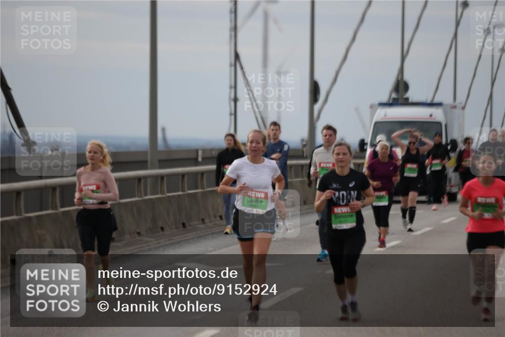 03.10.2025 - Köhlbrandbrückenlauf Jannik Wohlers http://msf.ph/oto/9152924 03.10.2025 16:02:45 Position 1 8491 meine-sportfotos.de