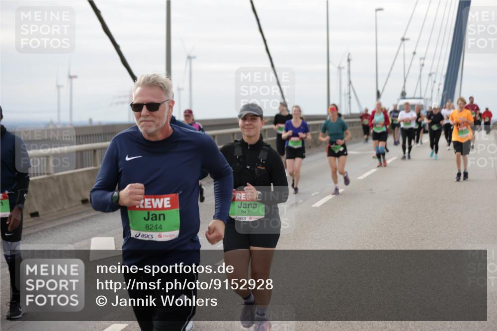 03.10.2025 - Köhlbrandbrückenlauf Jannik Wohlers http://msf.ph/oto/9152928 03.10.2025 16:03:11 Position 1 8244, 8472 meine-sportfotos.de