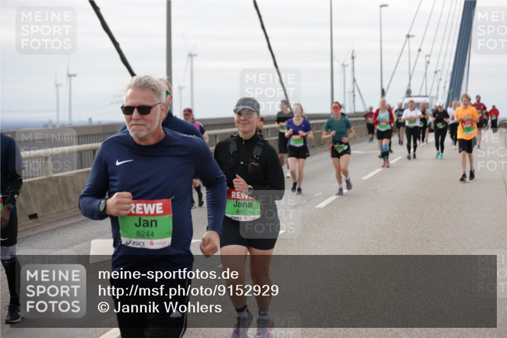 03.10.2025 - Köhlbrandbrückenlauf Jannik Wohlers http://msf.ph/oto/9152929 03.10.2025 16:03:11 Position 1 8244, 8472 meine-sportfotos.de