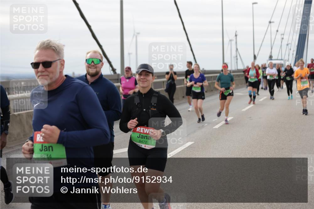 03.10.2025 - Köhlbrandbrückenlauf Jannik Wohlers http://msf.ph/oto/9152934 03.10.2025 16:03:11 Position 1 8244, 8472 meine-sportfotos.de