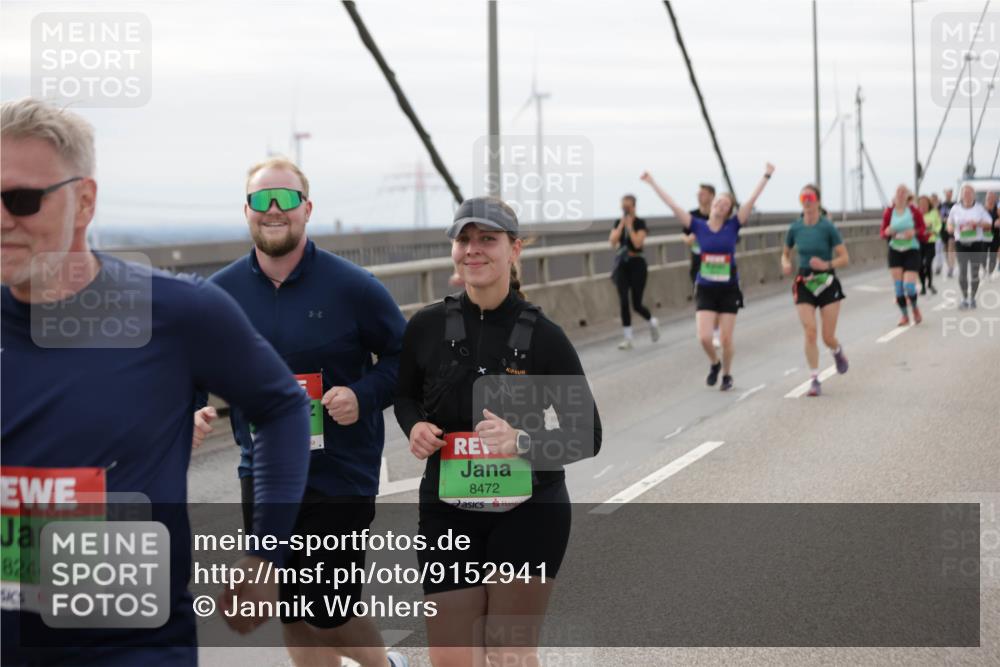 03.10.2025 - Köhlbrandbrückenlauf Jannik Wohlers http://msf.ph/oto/9152941 03.10.2025 16:03:11 Position 1 8244, 8472 meine-sportfotos.de