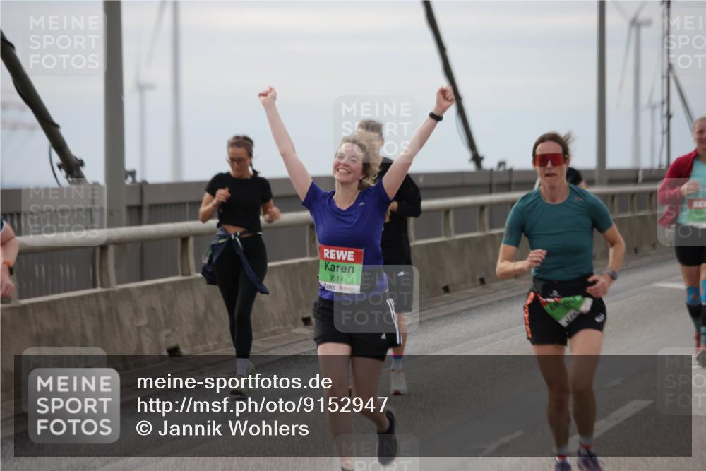 03.10.2025 - Köhlbrandbrückenlauf Jannik Wohlers http://msf.ph/oto/9152947 03.10.2025 16:03:12 Position 1 9514 meine-sportfotos.de