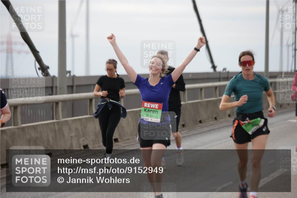 03.10.2025 - Köhlbrandbrückenlauf Jannik Wohlers http://msf.ph/oto/9152949 03.10.2025 16:03:12 Position 1 9514 meine-sportfotos.de