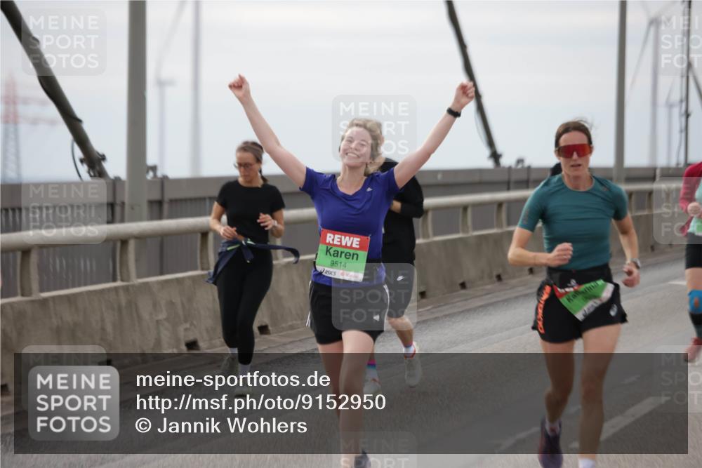 03.10.2025 - Köhlbrandbrückenlauf Jannik Wohlers http://msf.ph/oto/9152950 03.10.2025 16:03:12 Position 1 9514 meine-sportfotos.de