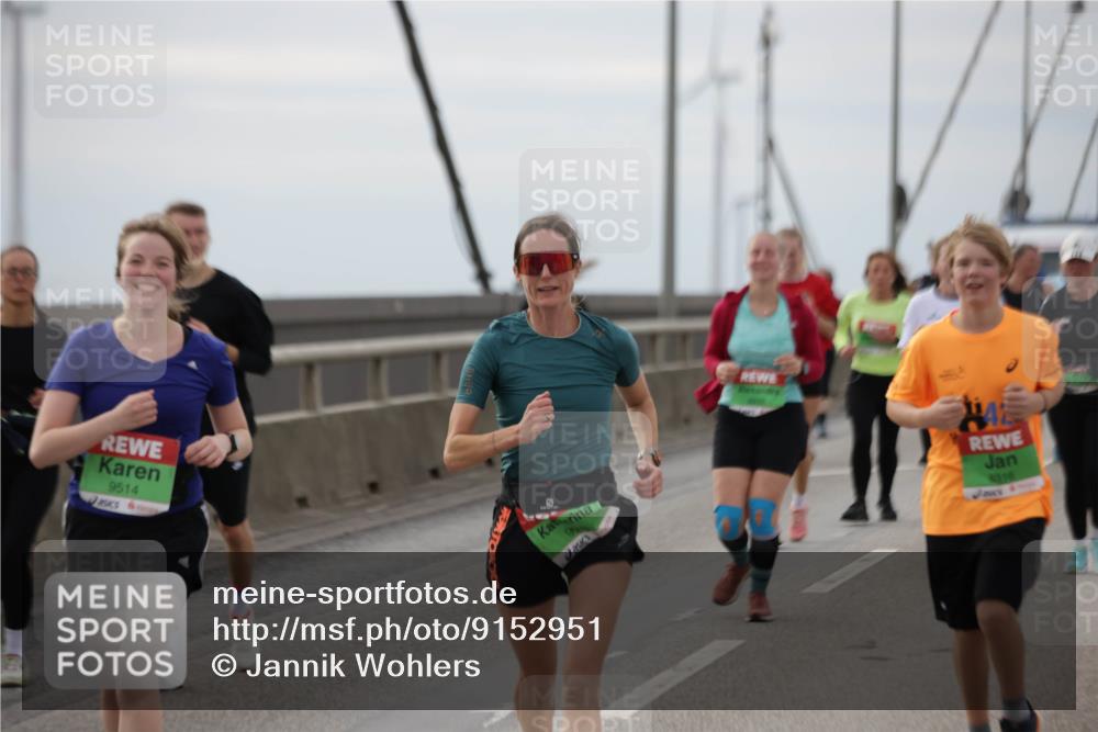 03.10.2025 - Köhlbrandbrückenlauf Jannik Wohlers http://msf.ph/oto/9152951 03.10.2025 16:03:13 Position 1 9514, 9, 8316 meine-sportfotos.de