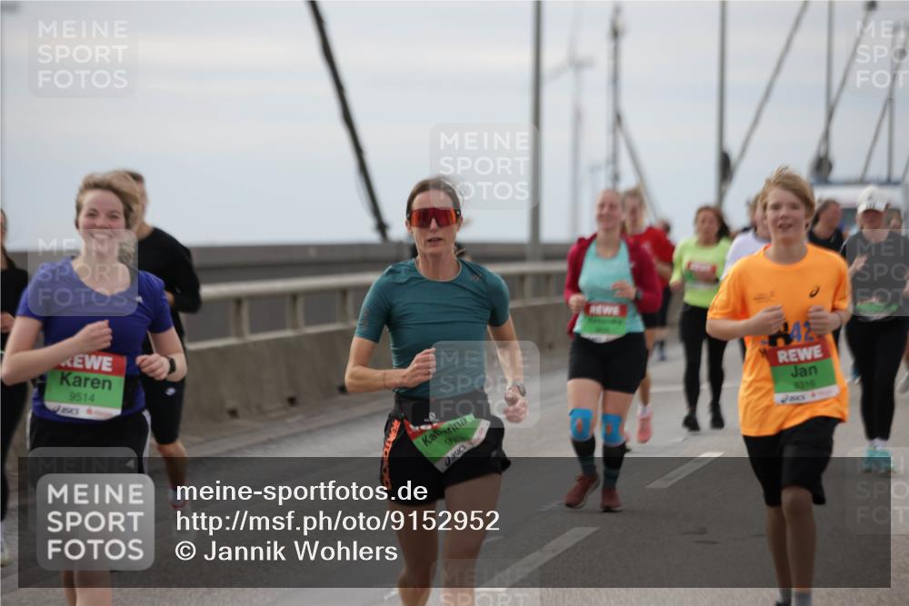 03.10.2025 - Köhlbrandbrückenlauf Jannik Wohlers http://msf.ph/oto/9152952 03.10.2025 16:03:13 Position 1 9514, 822, 8316 meine-sportfotos.de
