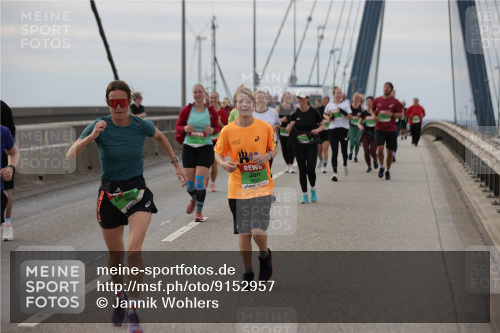 03.10.2025 - Köhlbrandbrückenlauf Jannik Wohlers http://msf.ph/oto/9152957 03.10.2025 16:03:14 Position 1 8316 meine-sportfotos.de