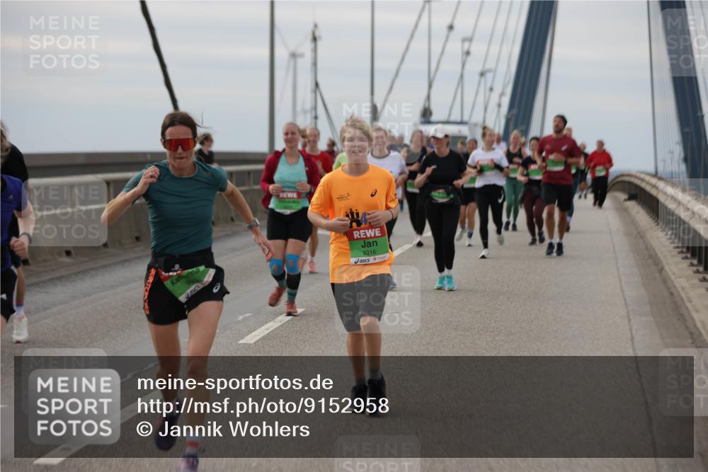 03.10.2025 - Köhlbrandbrückenlauf Jannik Wohlers http://msf.ph/oto/9152958 03.10.2025 16:03:14 Position 1 8316 meine-sportfotos.de