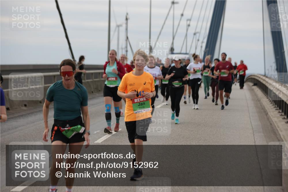 03.10.2025 - Köhlbrandbrückenlauf Jannik Wohlers http://msf.ph/oto/9152962 03.10.2025 16:03:14 Position 1 8316 meine-sportfotos.de