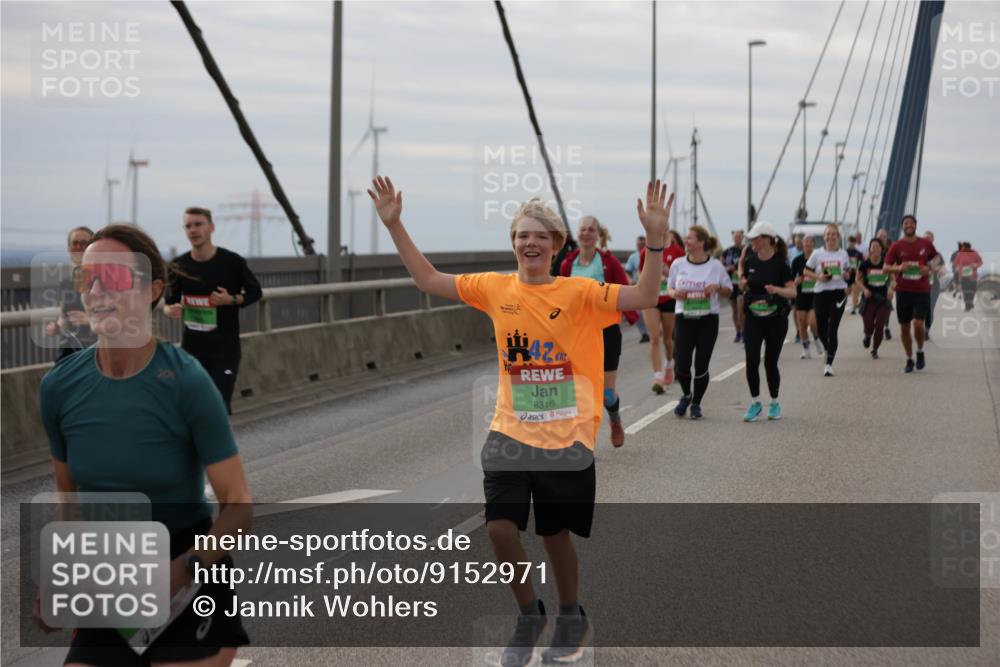 03.10.2025 - Köhlbrandbrückenlauf Jannik Wohlers http://msf.ph/oto/9152971 03.10.2025 16:03:16 Position 1 8316 meine-sportfotos.de