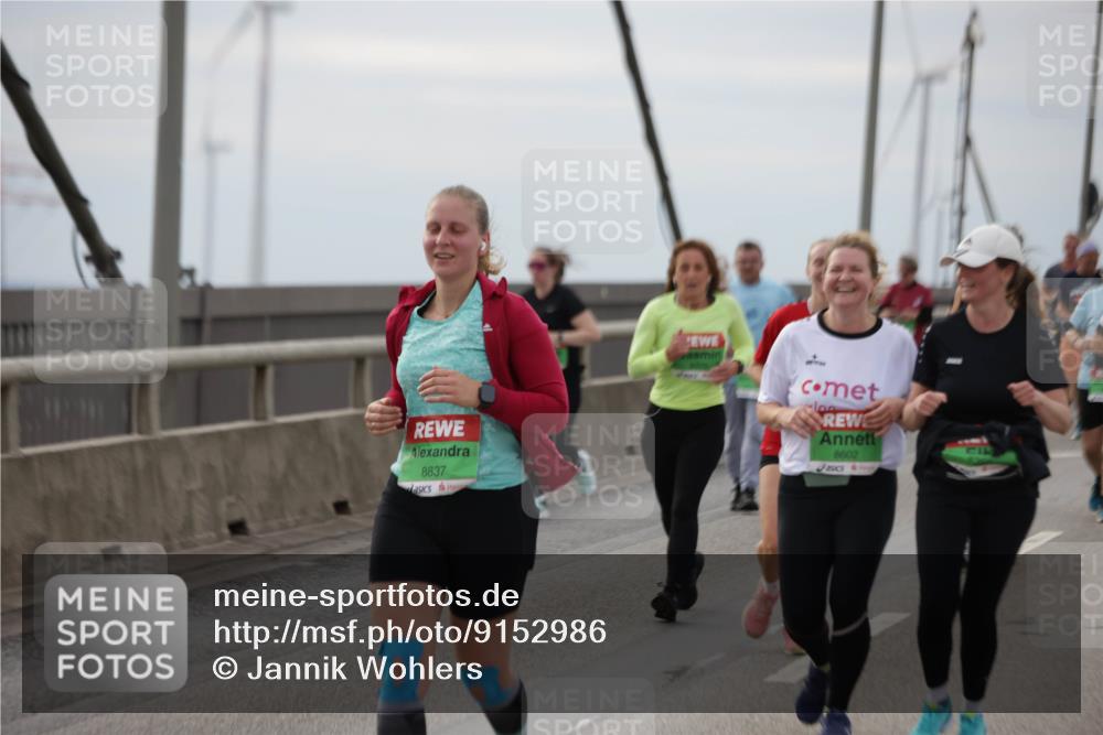 03.10.2025 - Köhlbrandbrückenlauf Jannik Wohlers http://msf.ph/oto/9152986 03.10.2025 16:03:17 Position 1 8837, 8602 meine-sportfotos.de