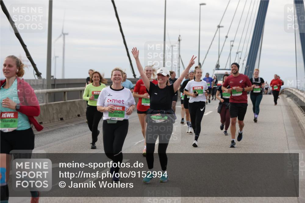 03.10.2025 - Köhlbrandbrückenlauf Jannik Wohlers http://msf.ph/oto/9152994 03.10.2025 16:03:19 Position 1 8837, 8602, 8918, 8350 meine-sportfotos.de