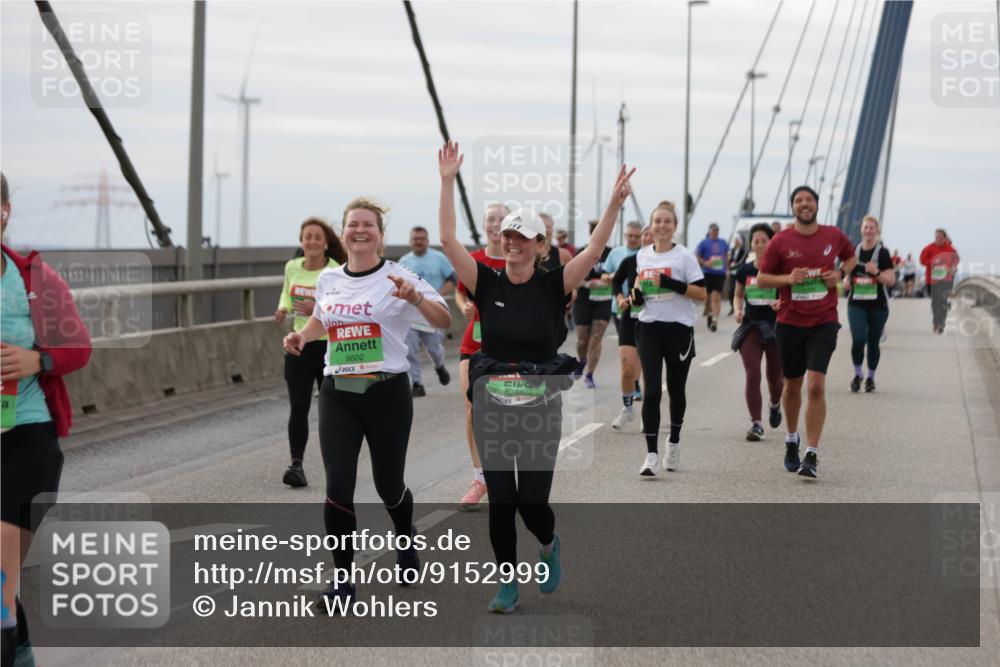 03.10.2025 - Köhlbrandbrückenlauf Jannik Wohlers http://msf.ph/oto/9152999 03.10.2025 16:03:19 Position 1 8602, 8358 meine-sportfotos.de