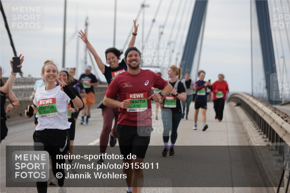 03.10.2025 - Köhlbrandbrückenlauf Jannik Wohlers http://msf.ph/oto/9153011 03.10.2025 16:03:21 Position 1 8759, 8756 meine-sportfotos.de