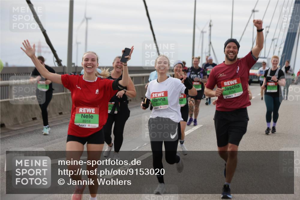 03.10.2025 - Köhlbrandbrückenlauf Jannik Wohlers http://msf.ph/oto/9153020 03.10.2025 16:03:21 Position 1 8918, 8759, 8756 meine-sportfotos.de