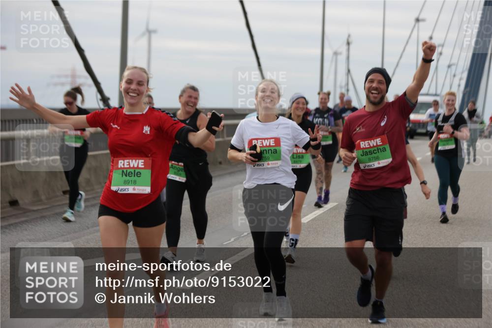 03.10.2025 - Köhlbrandbrückenlauf Jannik Wohlers http://msf.ph/oto/9153022 03.10.2025 16:03:22 Position 1 8918, 759, 8479, 8756 meine-sportfotos.de
