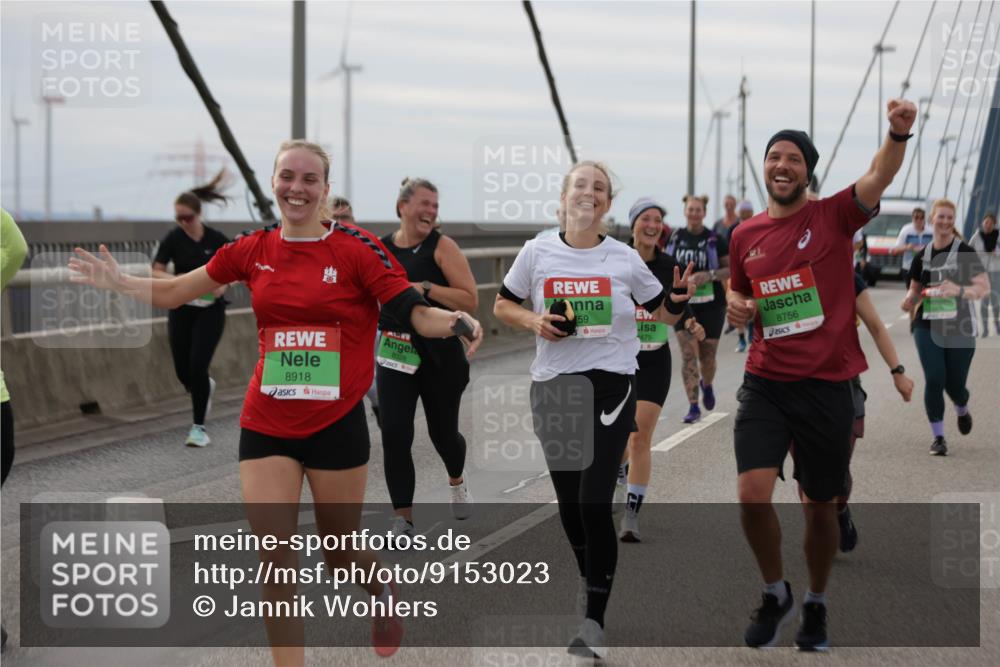 03.10.2025 - Köhlbrandbrückenlauf Jannik Wohlers http://msf.ph/oto/9153023 03.10.2025 16:03:22 Position 1 8918, 59, 8756, 479, 56 meine-sportfotos.de