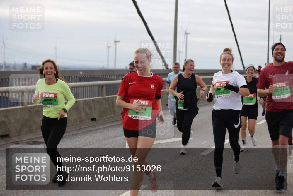 03.10.2025 - Köhlbrandbrückenlauf Jannik Wohlers http://msf.ph/oto/9153026 03.10.2025 16:03:22 Position 1 8376, 8918, 8759, 8479, 8756 meine-sportfotos.de