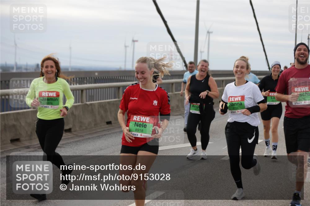 03.10.2025 - Köhlbrandbrückenlauf Jannik Wohlers http://msf.ph/oto/9153028 03.10.2025 16:03:22 Position 1 8376, 8918, 8479, 8756, 8759 meine-sportfotos.de