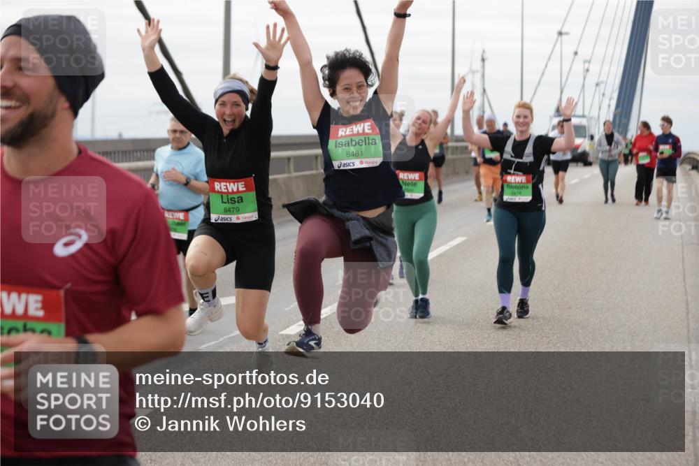03.10.2025 - Köhlbrandbrückenlauf Jannik Wohlers http://msf.ph/oto/9153040 03.10.2025 16:03:24 Position 1 8479, 8481, 8414 meine-sportfotos.de