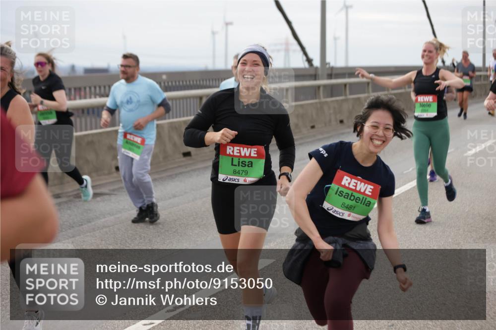 03.10.2025 - Köhlbrandbrückenlauf Jannik Wohlers http://msf.ph/oto/9153050 03.10.2025 16:03:24 Position 1 8479, 8481, 8394 meine-sportfotos.de