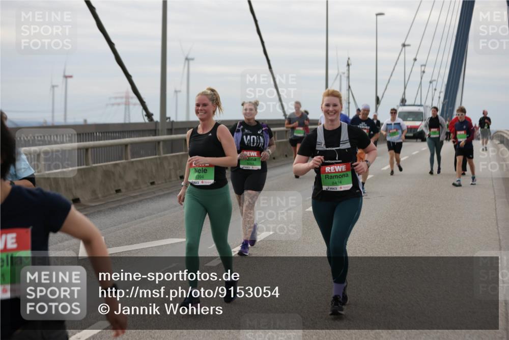03.10.2025 - Köhlbrandbrückenlauf Jannik Wohlers http://msf.ph/oto/9153054 03.10.2025 16:03:25 Position 1 8394, 8414 meine-sportfotos.de