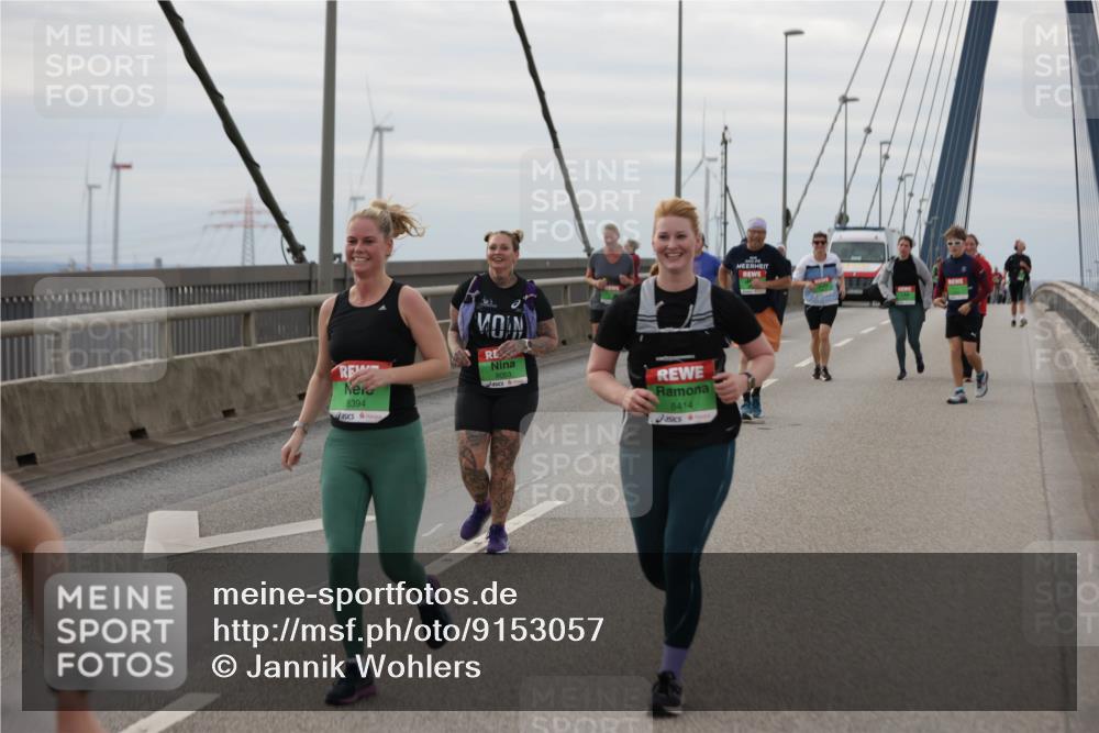 03.10.2025 - Köhlbrandbrückenlauf Jannik Wohlers http://msf.ph/oto/9153057 03.10.2025 16:03:25 Position 1 8394, 8053, 8414 meine-sportfotos.de