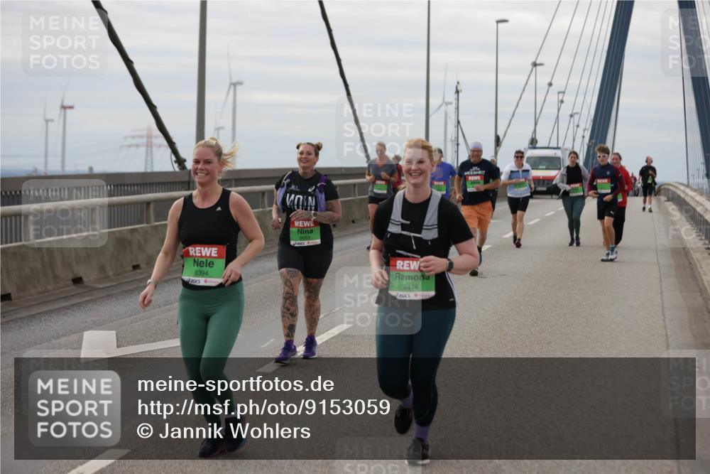 03.10.2025 - Köhlbrandbrückenlauf Jannik Wohlers http://msf.ph/oto/9153059 03.10.2025 16:03:25 Position 1 8394, 8053, 8414 meine-sportfotos.de