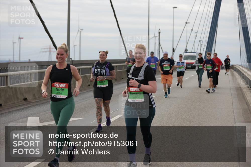 03.10.2025 - Köhlbrandbrückenlauf Jannik Wohlers http://msf.ph/oto/9153061 03.10.2025 16:03:25 Position 1 8394, 8053, 8414 meine-sportfotos.de