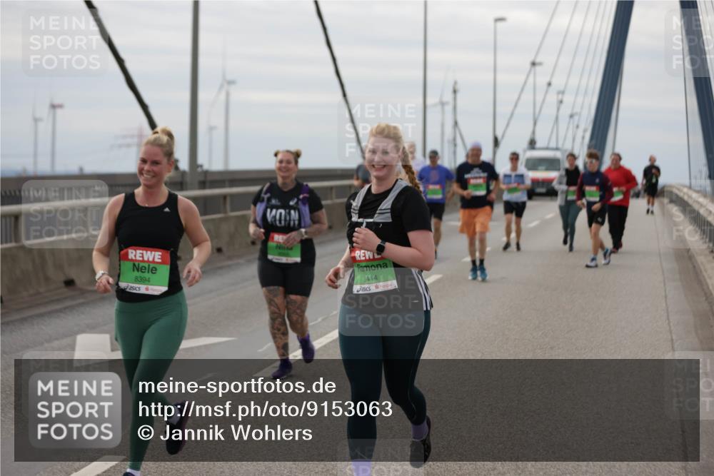 03.10.2025 - Köhlbrandbrückenlauf Jannik Wohlers http://msf.ph/oto/9153063 03.10.2025 16:03:25 Position 1 8394, 8414 meine-sportfotos.de