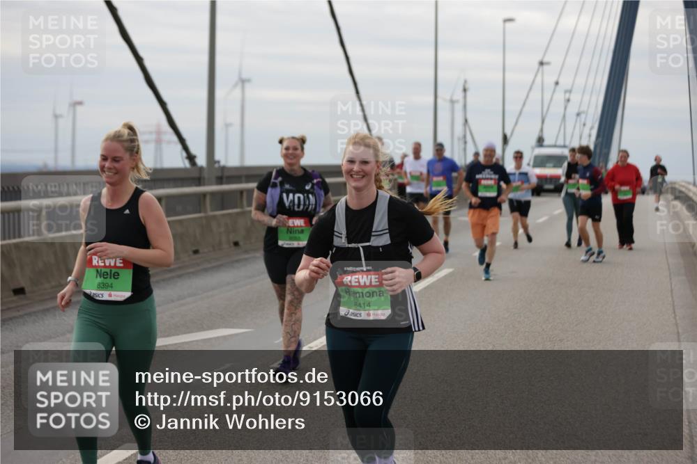 03.10.2025 - Köhlbrandbrückenlauf Jannik Wohlers http://msf.ph/oto/9153066 03.10.2025 16:03:26 Position 1 8394, 8414 meine-sportfotos.de
