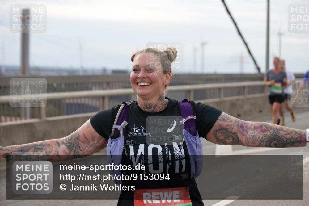 03.10.2025 - Köhlbrandbrückenlauf Jannik Wohlers http://msf.ph/oto/9153094 03.10.2025 16:03:29 Position 1  meine-sportfotos.de