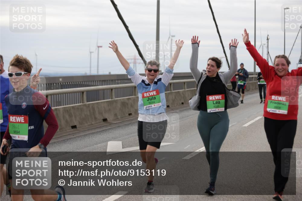 03.10.2025 - Köhlbrandbrückenlauf Jannik Wohlers http://msf.ph/oto/9153119 03.10.2025 16:03:32 Position 1 9694, 9214, 8555, 8608 meine-sportfotos.de