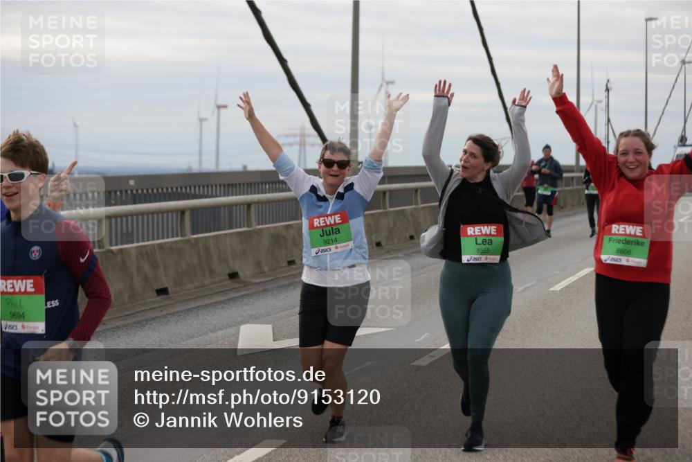 03.10.2025 - Köhlbrandbrückenlauf Jannik Wohlers http://msf.ph/oto/9153120 03.10.2025 16:03:32 Position 1 9694, 9214, 8555, 8608 meine-sportfotos.de