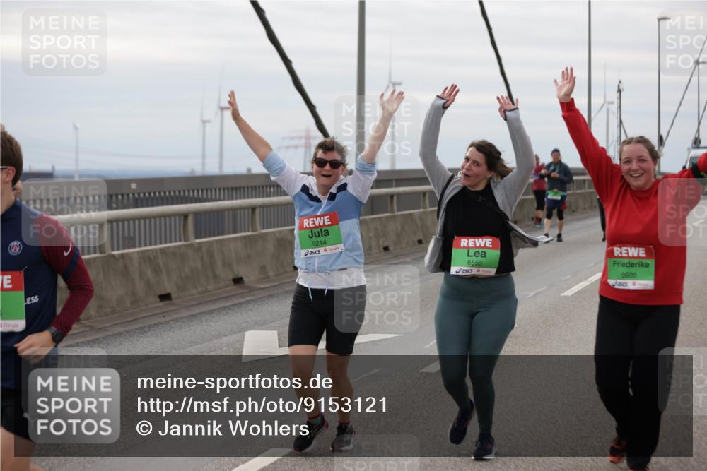 03.10.2025 - Köhlbrandbrückenlauf Jannik Wohlers http://msf.ph/oto/9153121 03.10.2025 16:03:32 Position 1 9214, 8555, 8608 meine-sportfotos.de