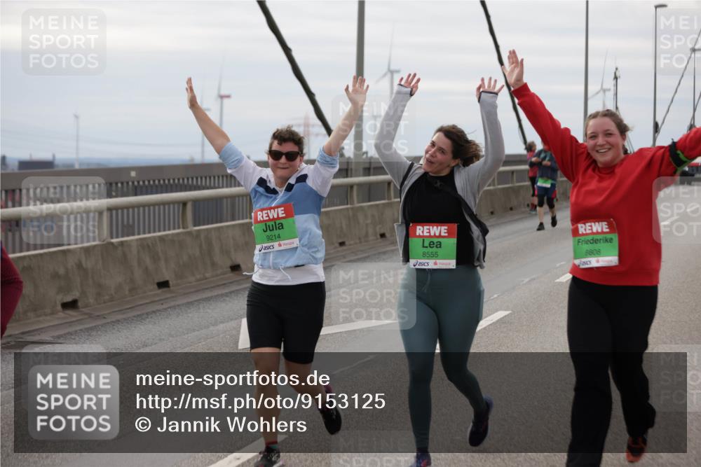 03.10.2025 - Köhlbrandbrückenlauf Jannik Wohlers http://msf.ph/oto/9153125 03.10.2025 16:03:33 Position 1 9214, 8555, 8608 meine-sportfotos.de