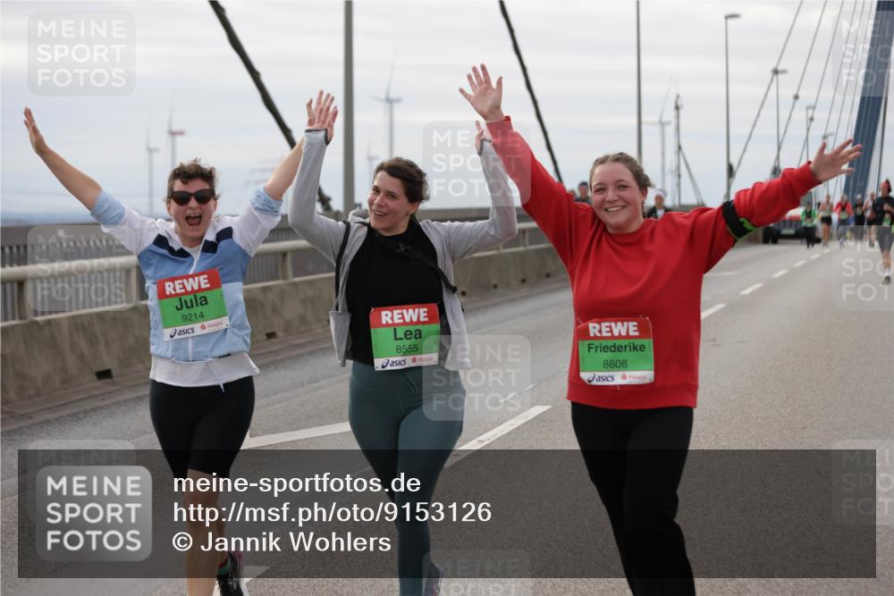 03.10.2025 - Köhlbrandbrückenlauf Jannik Wohlers http://msf.ph/oto/9153126 03.10.2025 16:03:33 Position 1 9214, 8555, 8608 meine-sportfotos.de