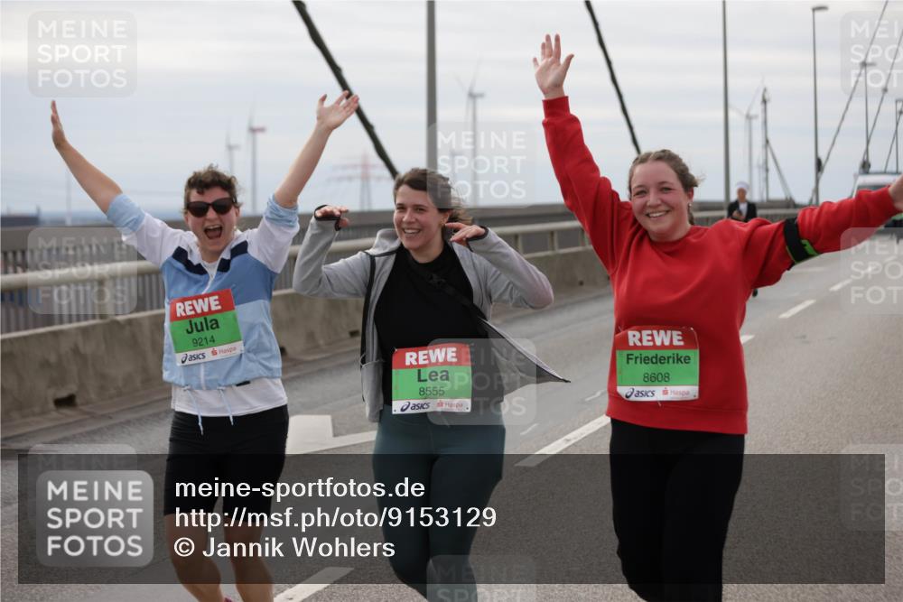03.10.2025 - Köhlbrandbrückenlauf Jannik Wohlers http://msf.ph/oto/9153129 03.10.2025 16:03:33 Position 1 9214, 8555, 8608 meine-sportfotos.de