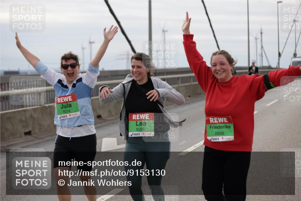 03.10.2025 - Köhlbrandbrückenlauf Jannik Wohlers http://msf.ph/oto/9153130 03.10.2025 16:03:33 Position 1 9214, 8555, 8608 meine-sportfotos.de