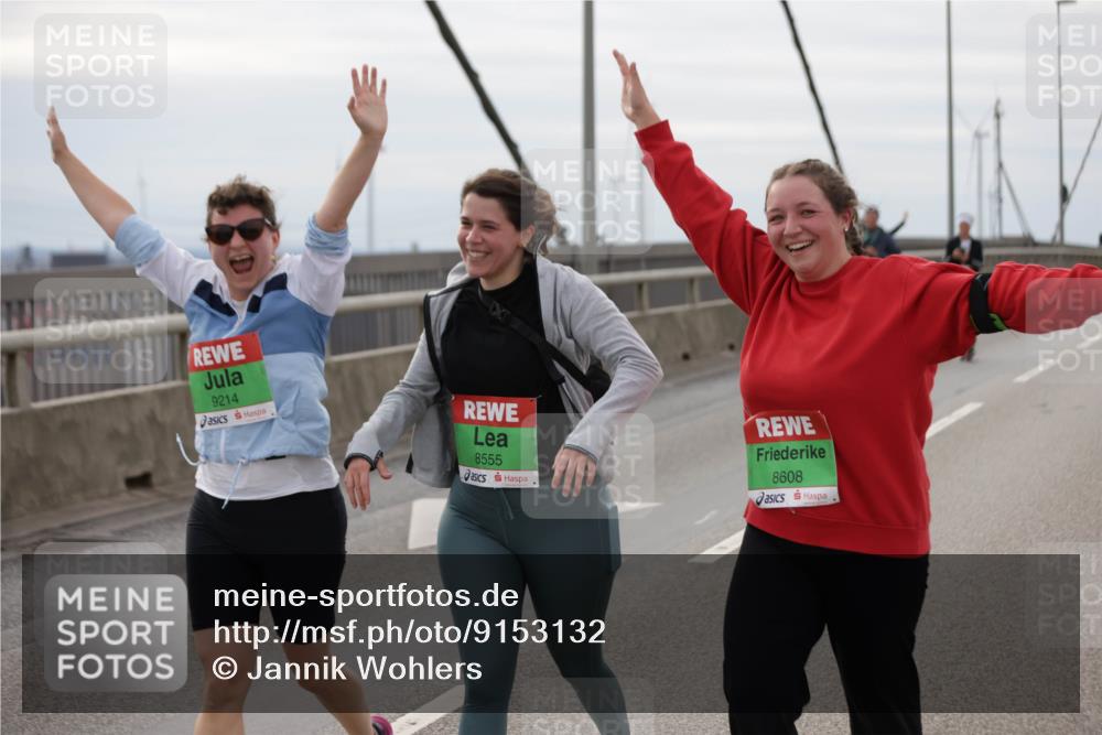 03.10.2025 - Köhlbrandbrückenlauf Jannik Wohlers http://msf.ph/oto/9153132 03.10.2025 16:03:33 Position 1 9214, 8555, 8608 meine-sportfotos.de