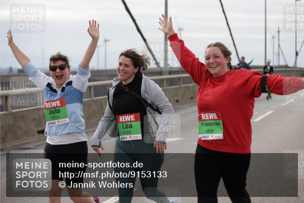 03.10.2025 - Köhlbrandbrückenlauf Jannik Wohlers http://msf.ph/oto/9153133 03.10.2025 16:03:33 Position 1 9214, 8555, 8608 meine-sportfotos.de