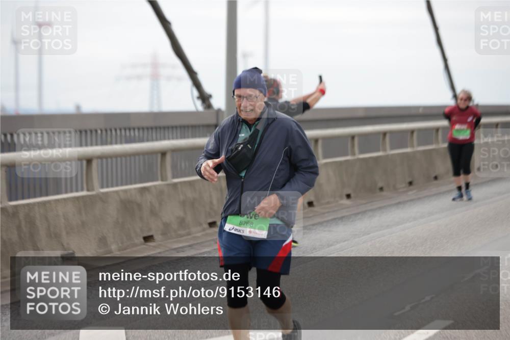 03.10.2025 - Köhlbrandbrückenlauf Jannik Wohlers http://msf.ph/oto/9153146 03.10.2025 16:03:44 Position 1 8768 meine-sportfotos.de